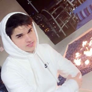 Meet your Posher, Aaron